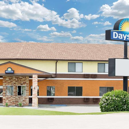 Days Inn By Wyndham York Exteriör bild